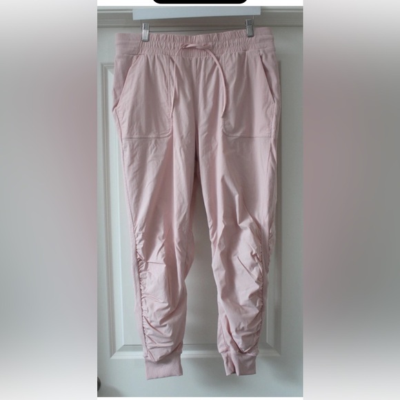 Lululemon Beyond the Studio Jogger - Picture 3 of 12